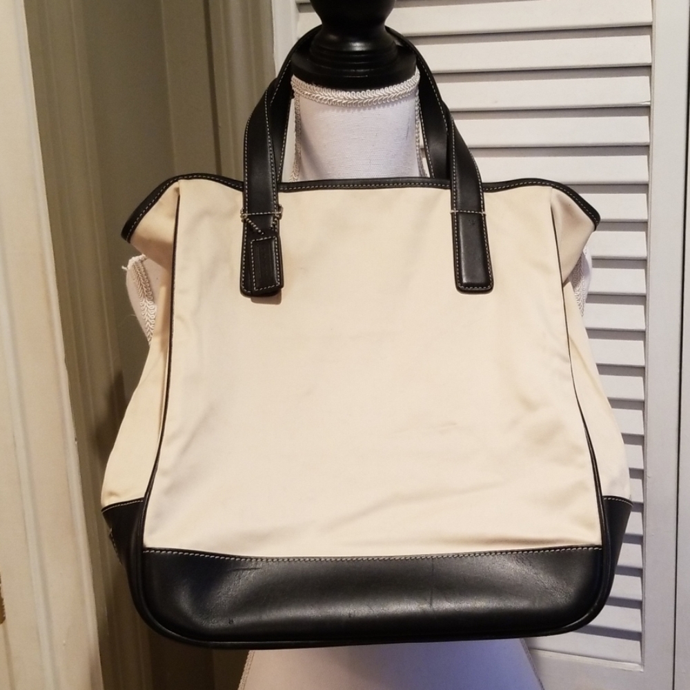 Ladies Purse by Coach